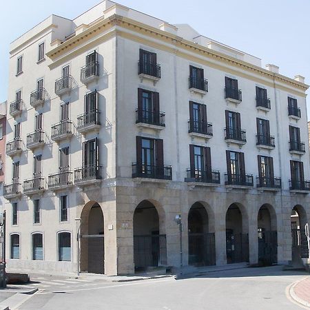 Port Plaza Apartments Тарагона Екстериор снимка